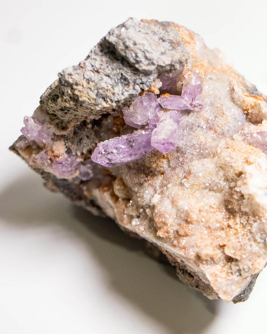 義大利薩丁島紫水晶：已停產的代表性礦物標本