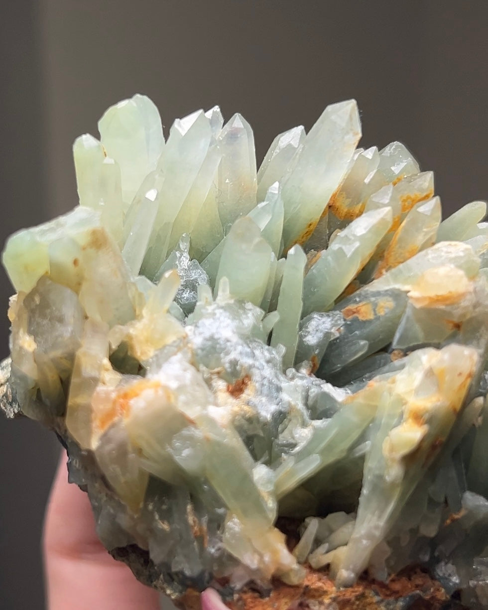 Prase Quartz - Italy