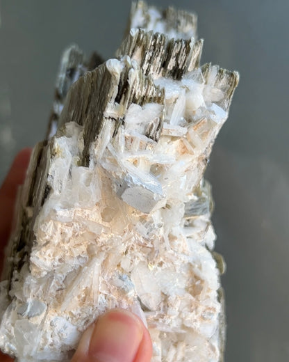 雲母葉鈉長石磷灰石擺件 - 巴西