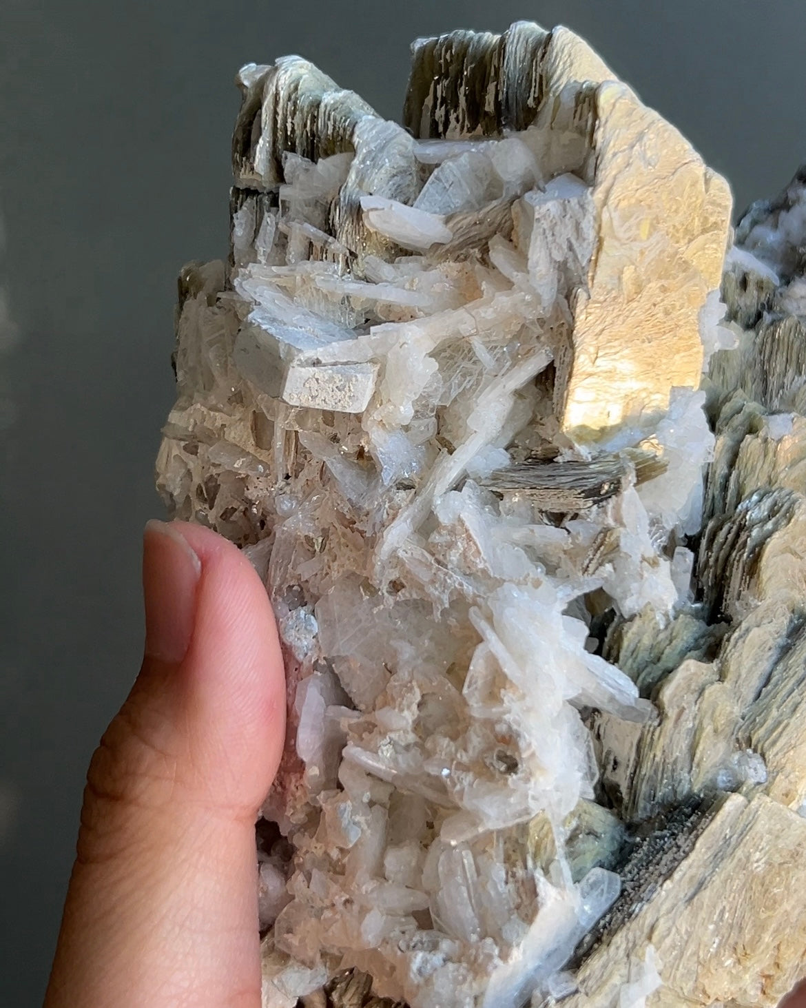 雲母葉鈉長石磷灰石擺件 - 巴西