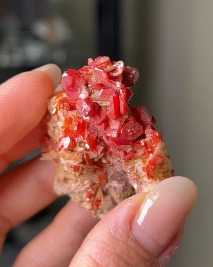 摩洛哥釩鉛礦重晶石 Vanadinite on barite from Morocco