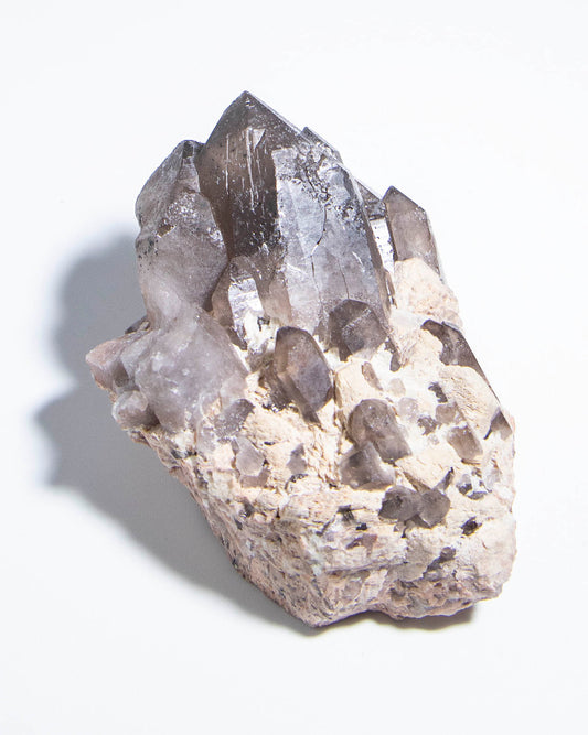 極罕見埃及西奈山煙晶有著古老的紋理與專注穩定的能量 rare smoky quartz from mount Sinai, Egypt gives divine energy