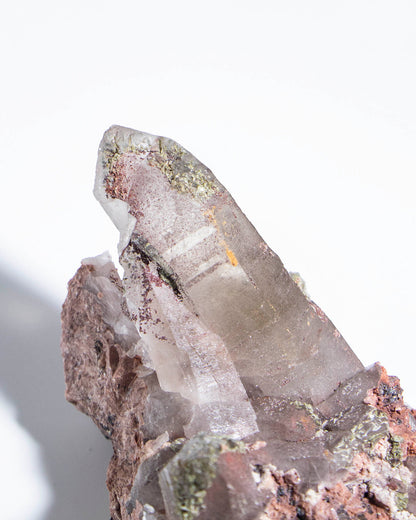 極罕見埃及西奈山煙晶有著古老的紋理與專注穩定的能量 rare smoky quartz from mount Sinai, Egypt gives divine energy