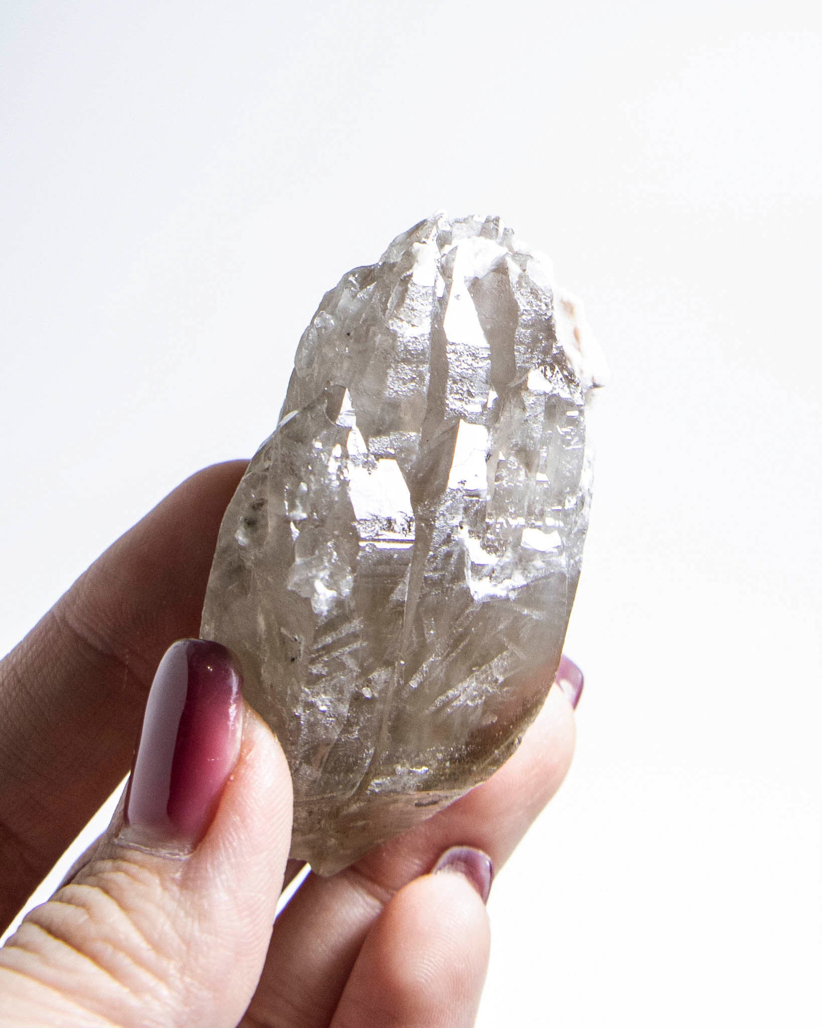 極罕見埃及西奈山煙晶有著古老的紋理與專注穩定的能量 rare smoky quartz from mount Sinai, Egypt gives divine energy