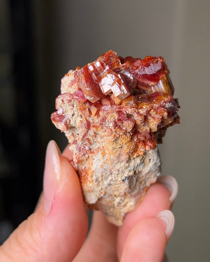 摩洛哥釩鉛礦來自Mibladen礦區vanadinite from Morocco