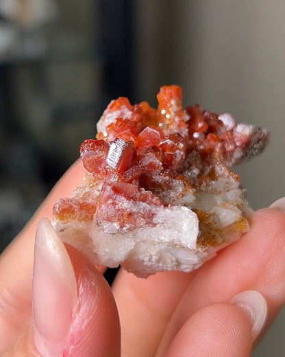 摩洛哥釩鉛礦來自Mibladen礦區vanadinite from Morocco