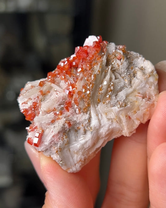 摩洛哥釩鉛礦來自Mibladen礦區vanadinite from Morocco