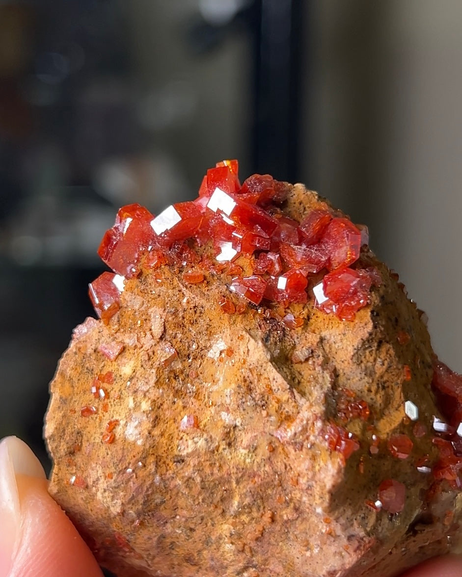 摩洛哥釩鉛礦來自Mibladen礦區vanadinite from Morocco