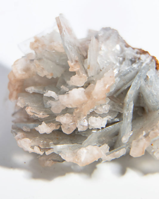 西班牙重晶石 Barite｜San Jorge 礦區灰藍棕粉共生板狀晶體標本 Spanish Barite sky-blue blush-pink tabular crystals San Jorge Mines Spain