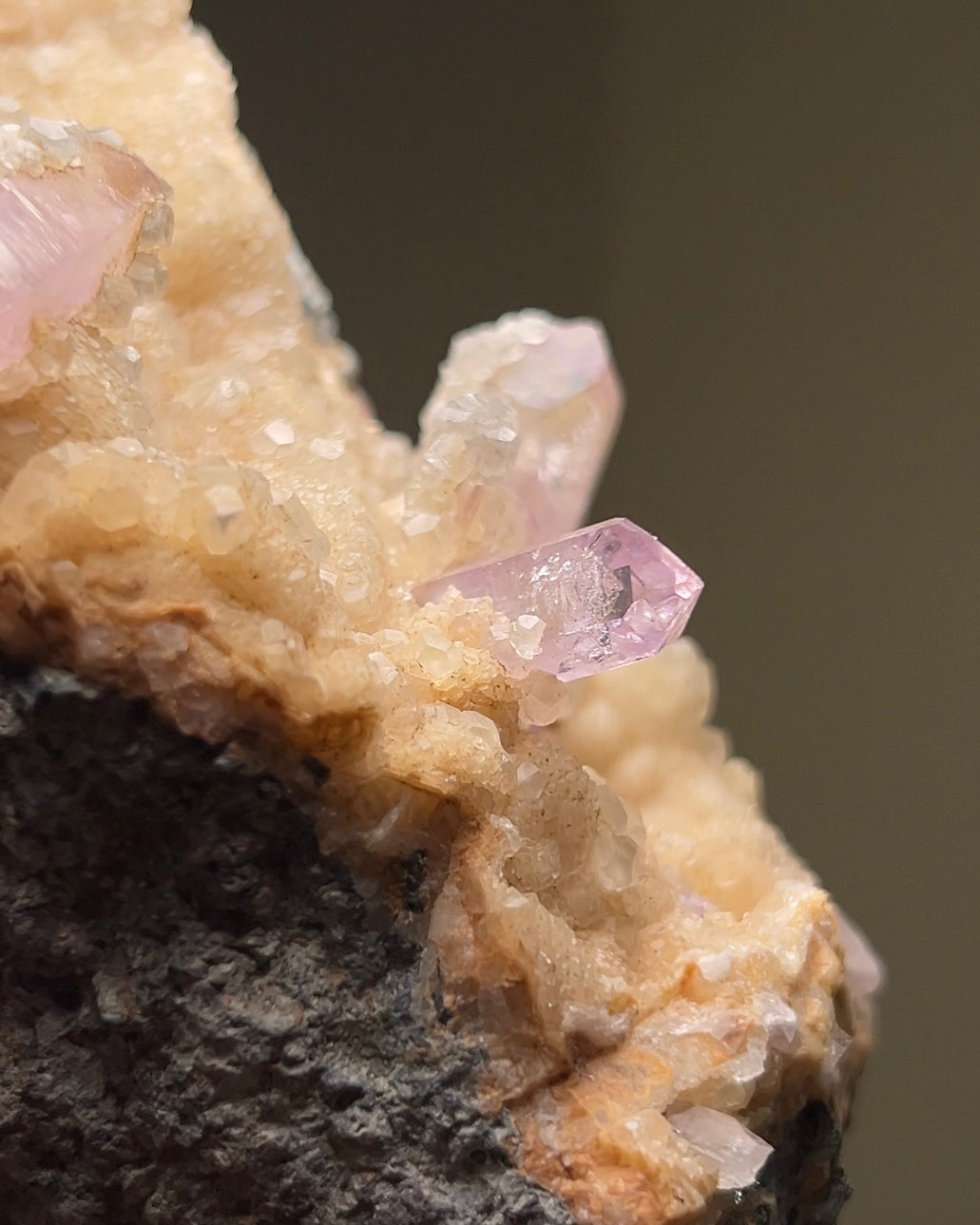 紫水晶 - 義大利薩丁島