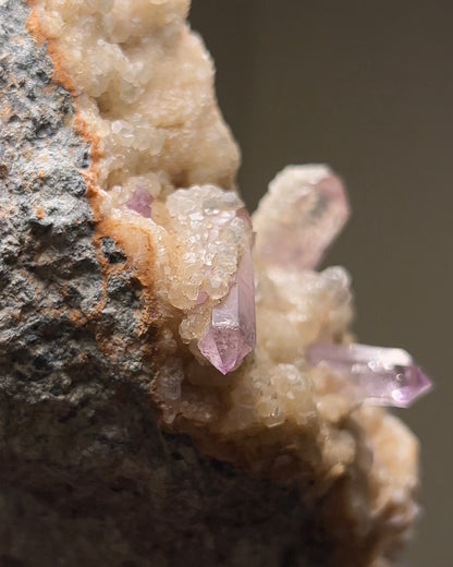 紫水晶 - 義大利薩丁島