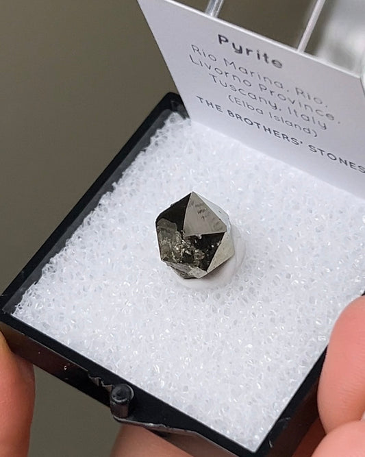 黃鐵礦 - 義大利厄爾巴島