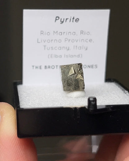 黃鐵礦 - 義大利厄爾巴島