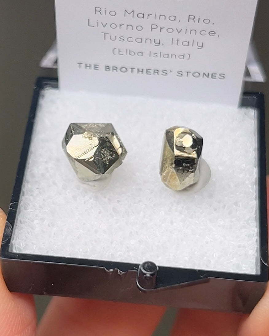 黃鐵礦 - 義大利厄爾巴島