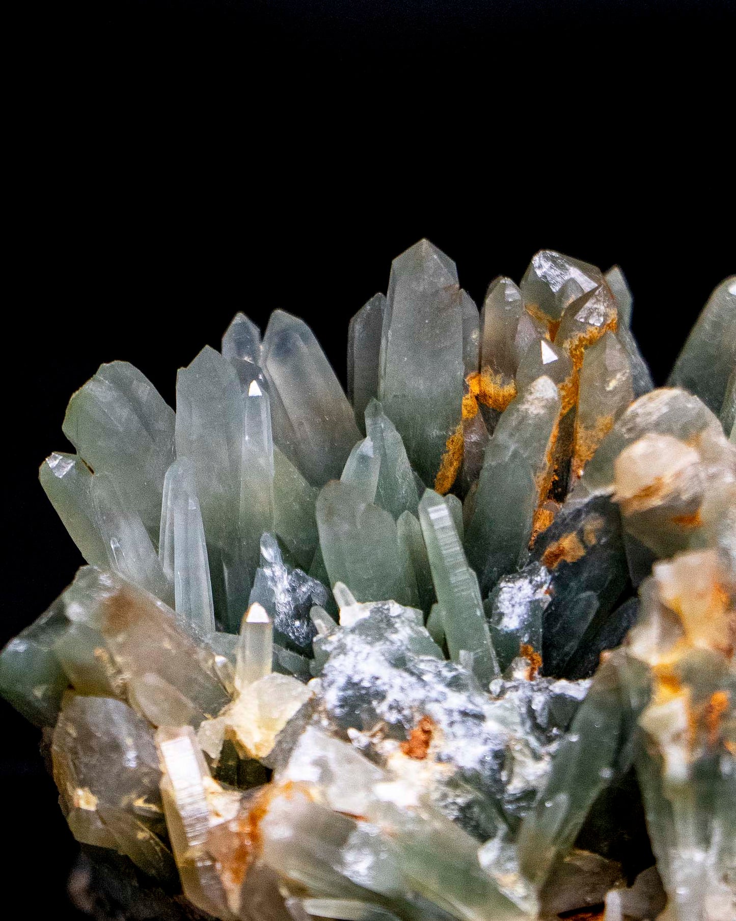 Prase Quartz - Italy