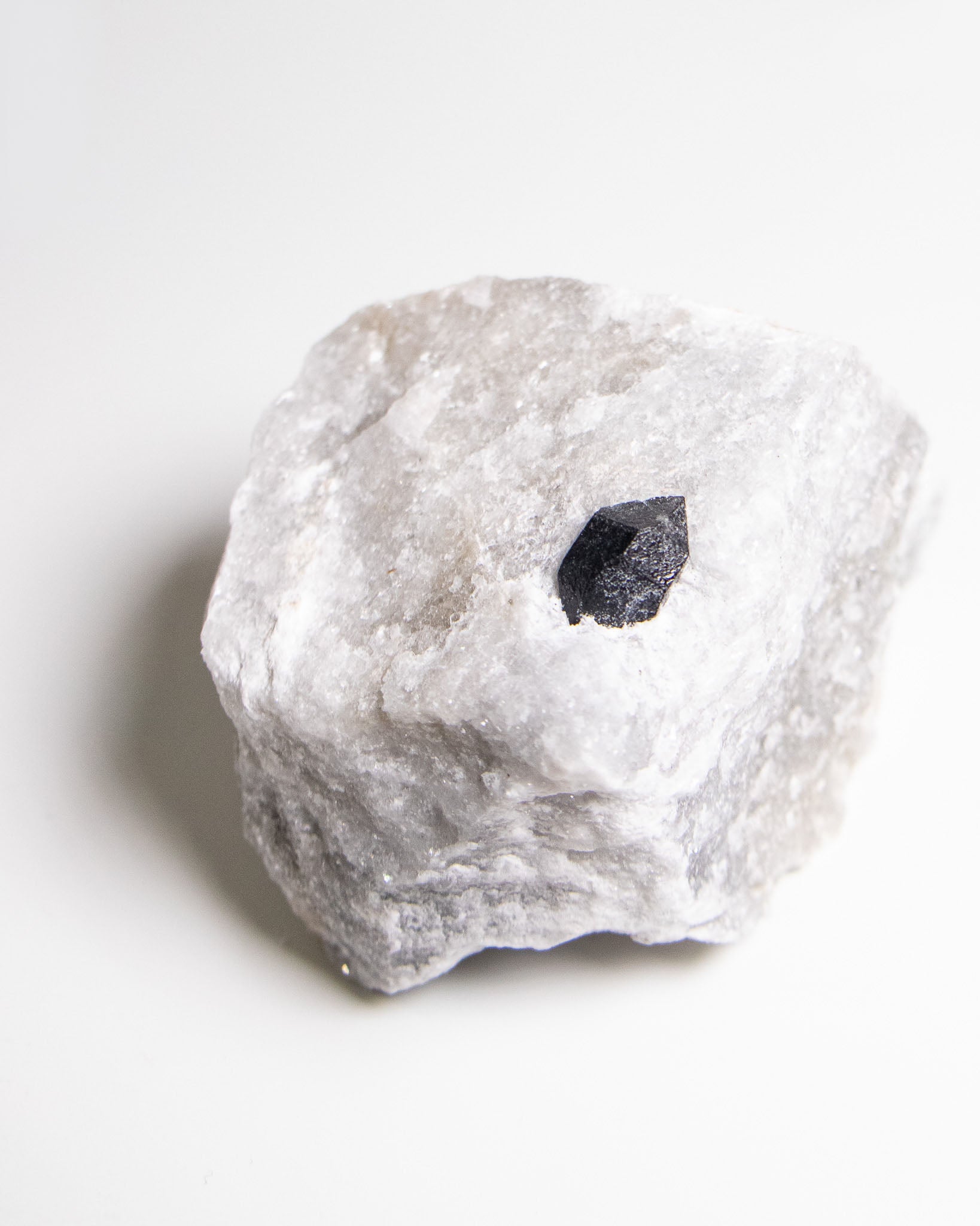 稀有罕見的義大利雙尖黑水晶｜療癒與保護能量