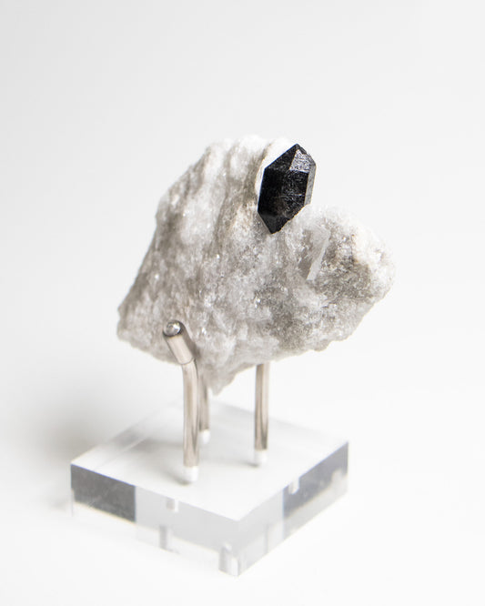 稀有罕見的義大利雙尖黑水晶｜療癒與保護能量