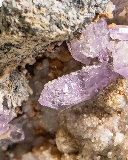 紫水晶 - 義大利薩丁島