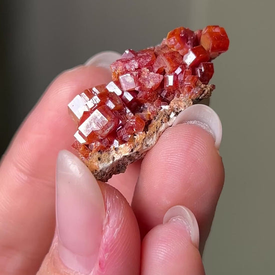 摩洛哥釩鉛礦來自Mibladen礦區vanadinite from Morocco