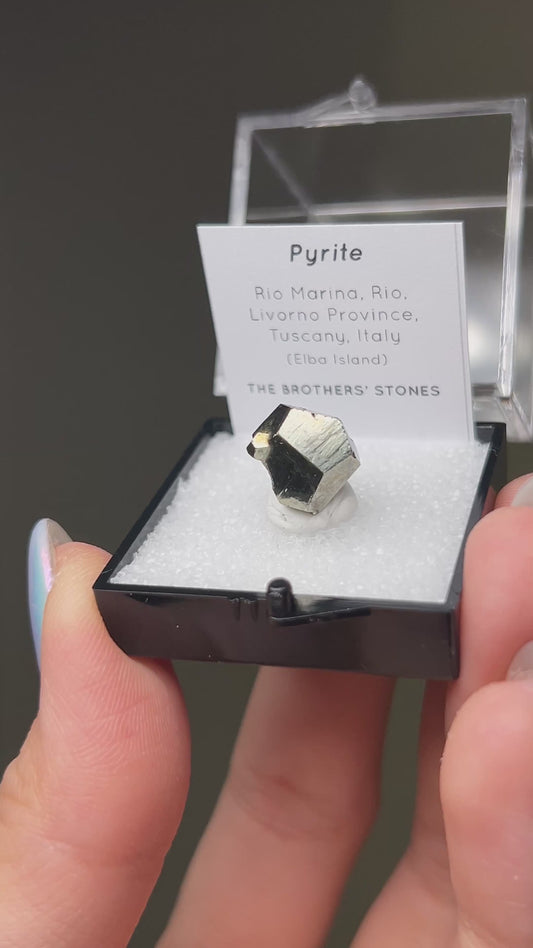 黃鐵礦 - 義大利厄爾巴島