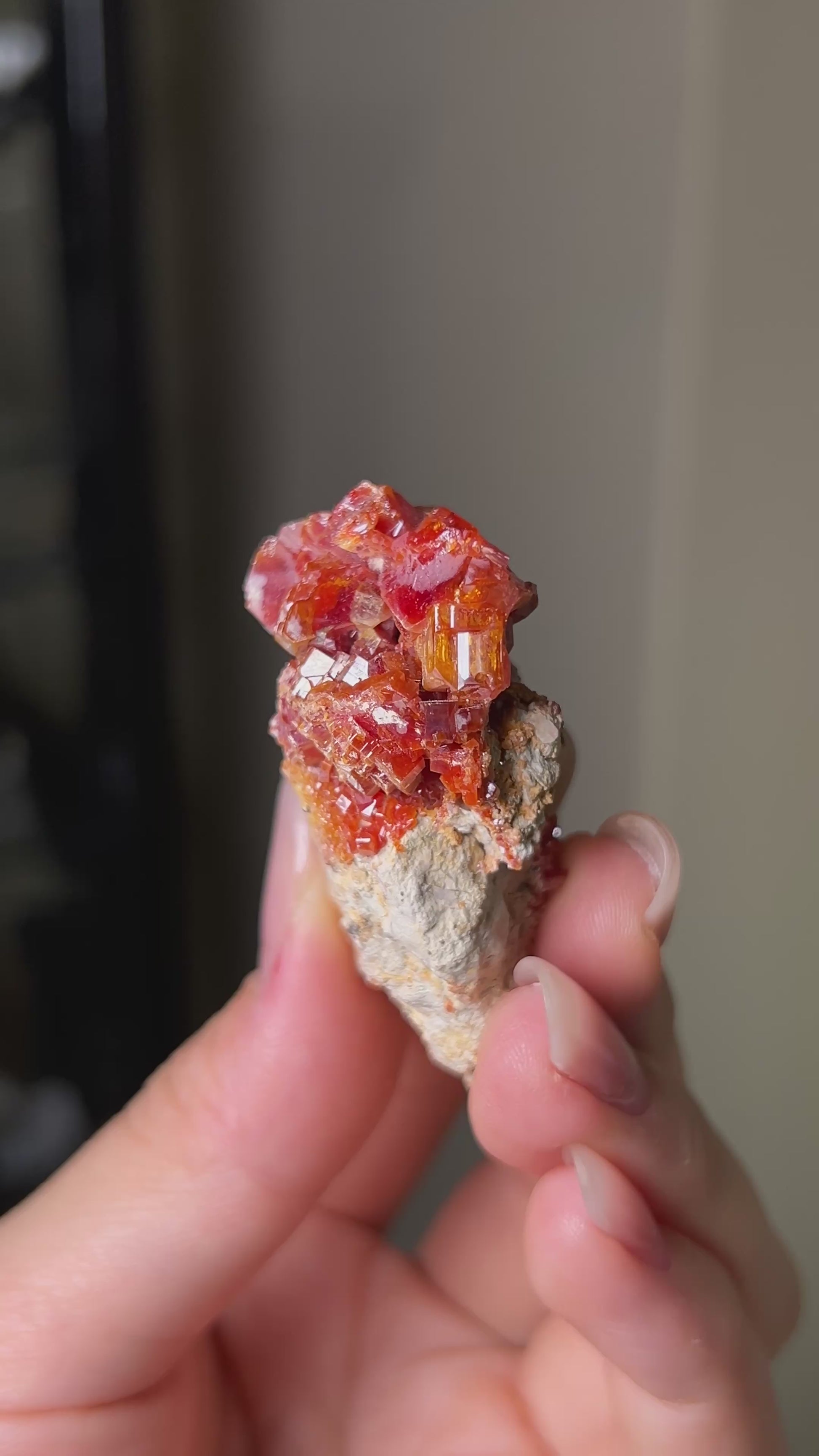 摩洛哥釩鉛礦來自Mibladen礦區vanadinite from Morocco
