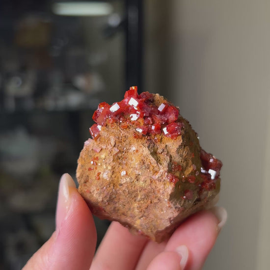 摩洛哥釩鉛礦來自Mibladen礦區vanadinite from Morocco