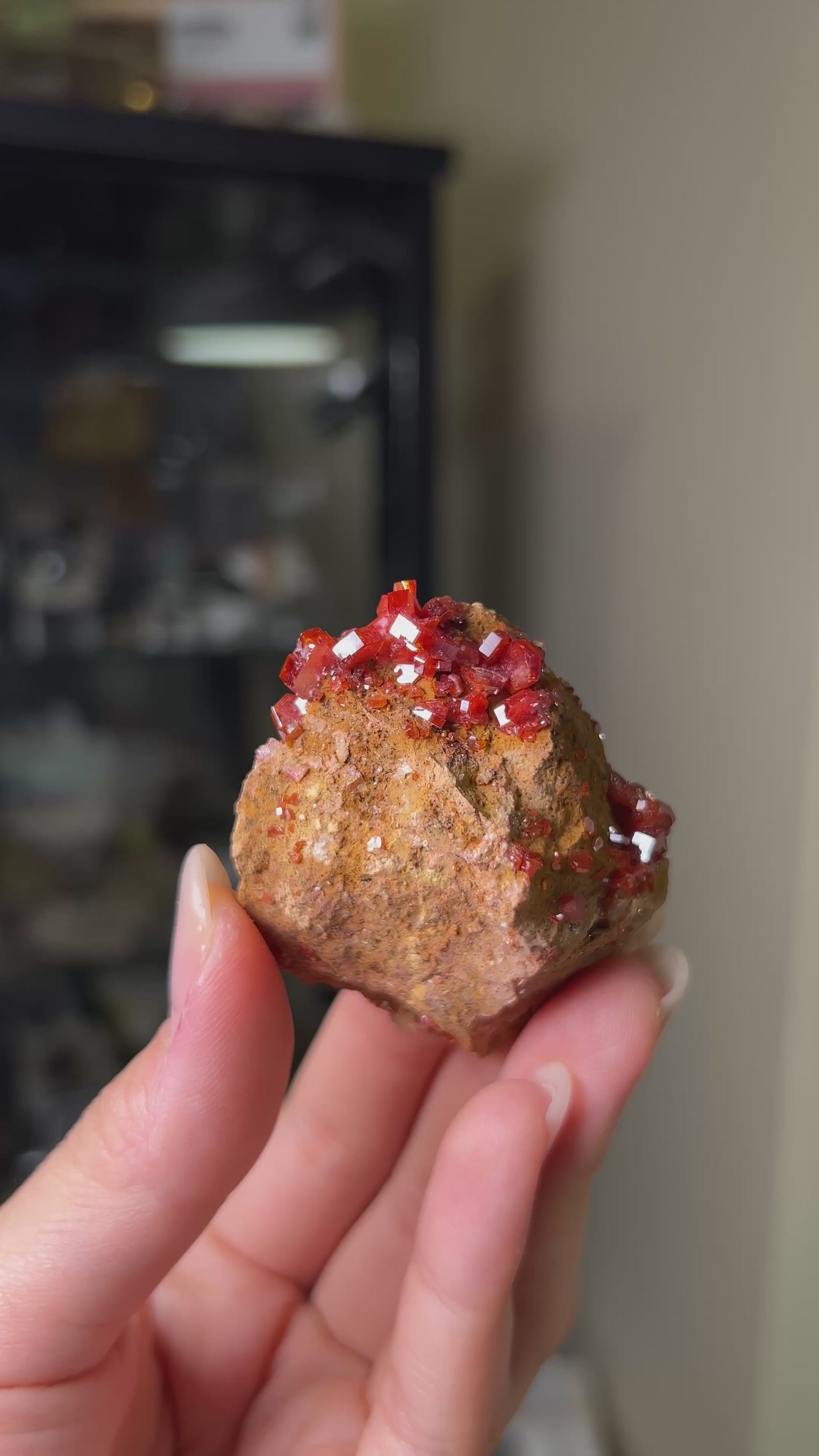 摩洛哥釩鉛礦來自Mibladen礦區vanadinite from Morocco