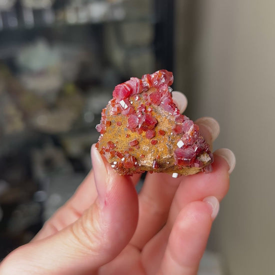 摩洛哥釩鉛礦來自Mibladen礦區vanadinite from Morocco