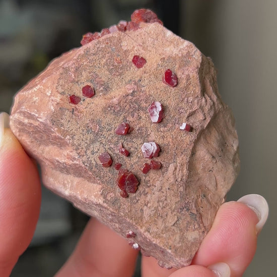摩洛哥釩鉛礦來自Mibladen礦區vanadinite from Morocco