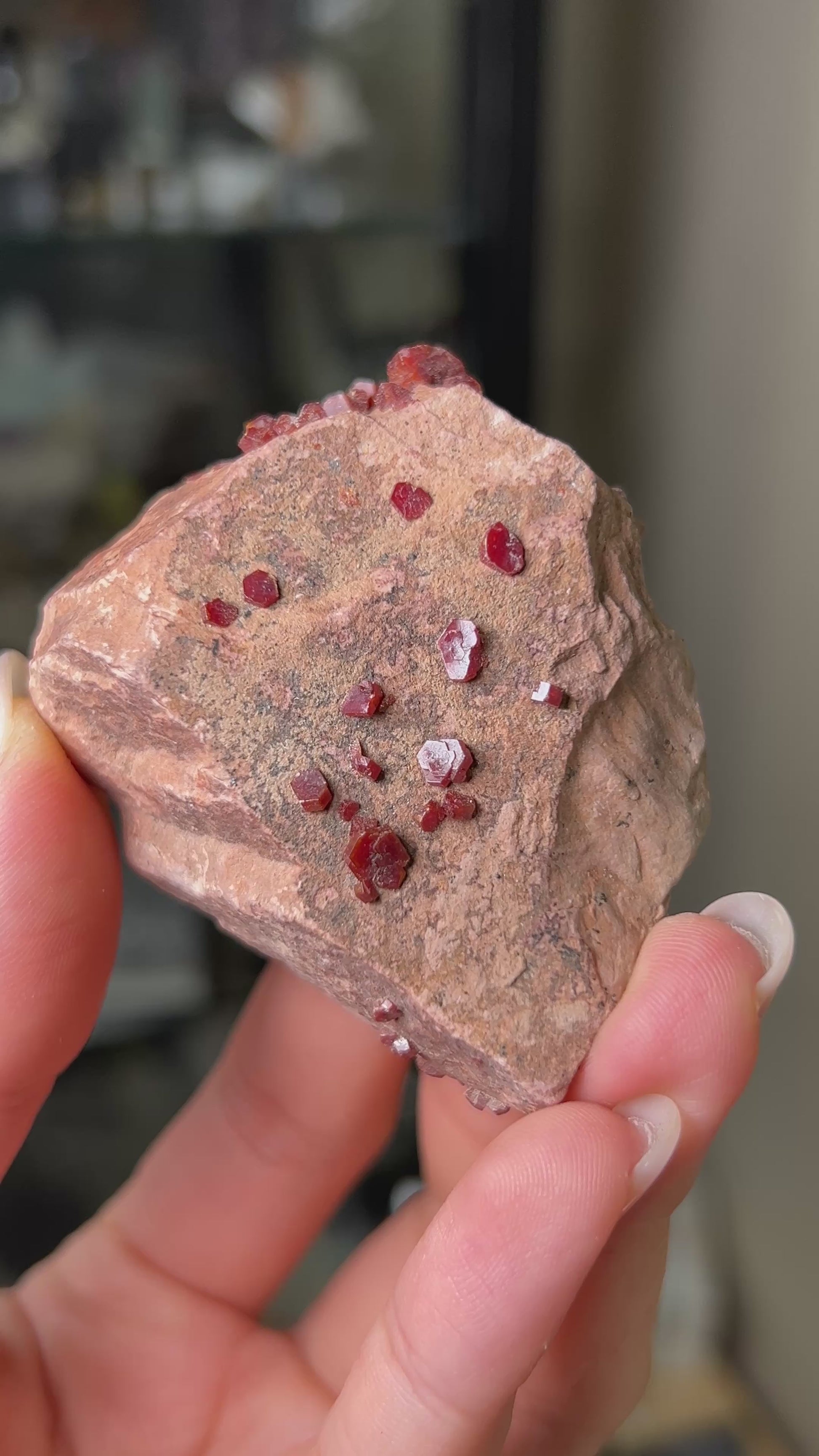 摩洛哥釩鉛礦來自Mibladen礦區vanadinite from Morocco