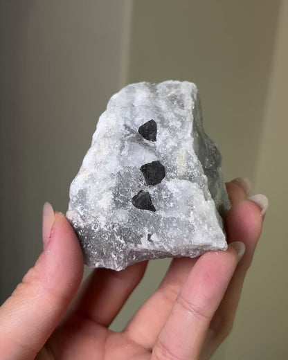 黑水晶硬石膏 - 義大利